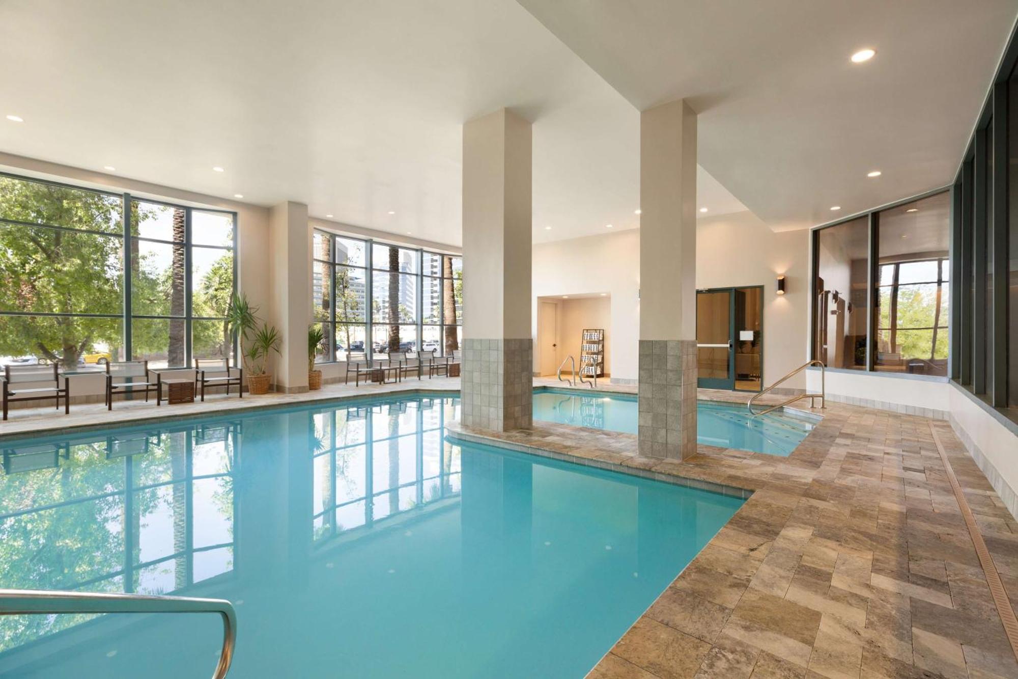 Embassy Suites By Hilton Phoenix Downtown North Extérieur photo