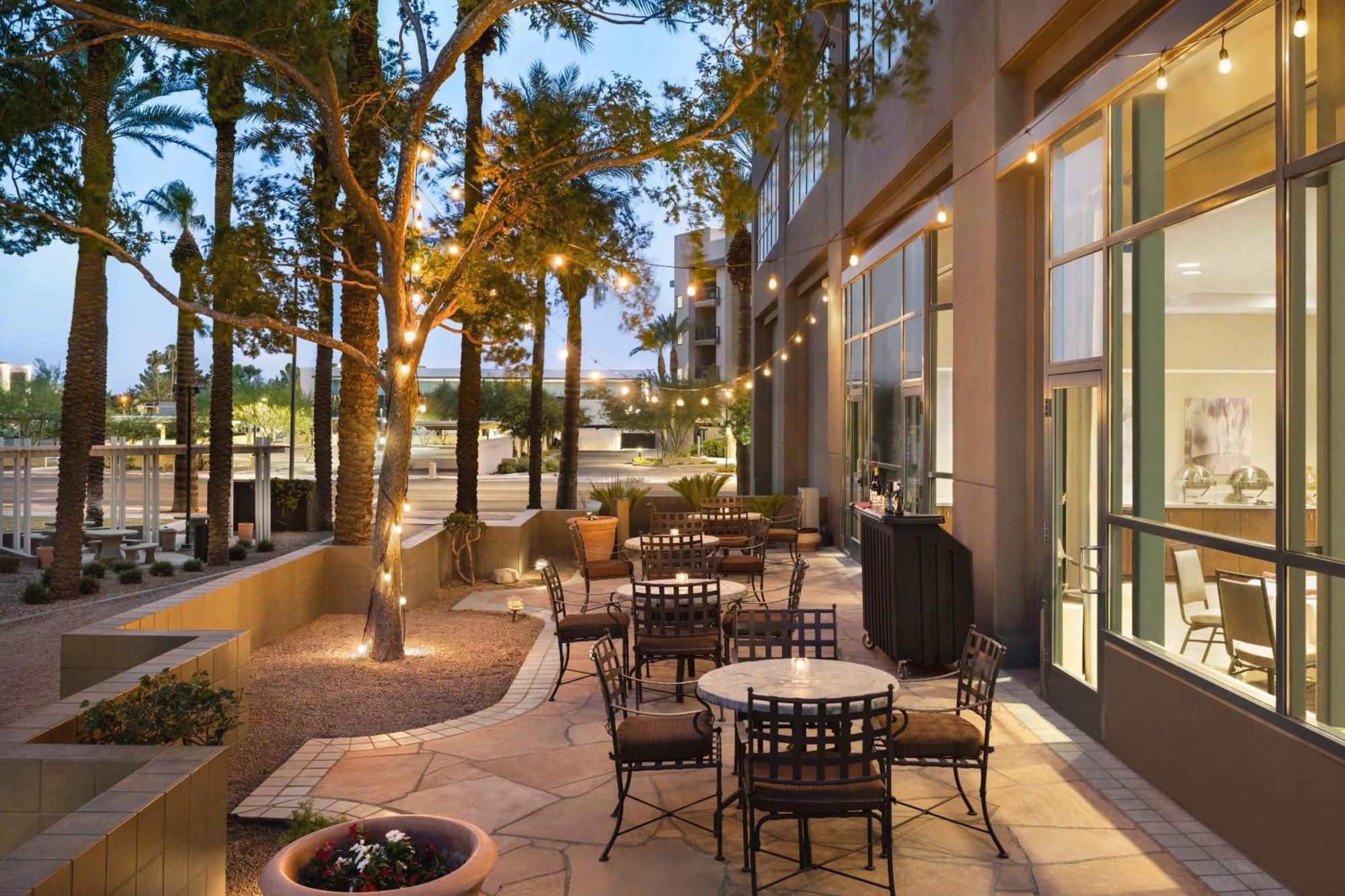 Embassy Suites By Hilton Phoenix Downtown North Extérieur photo