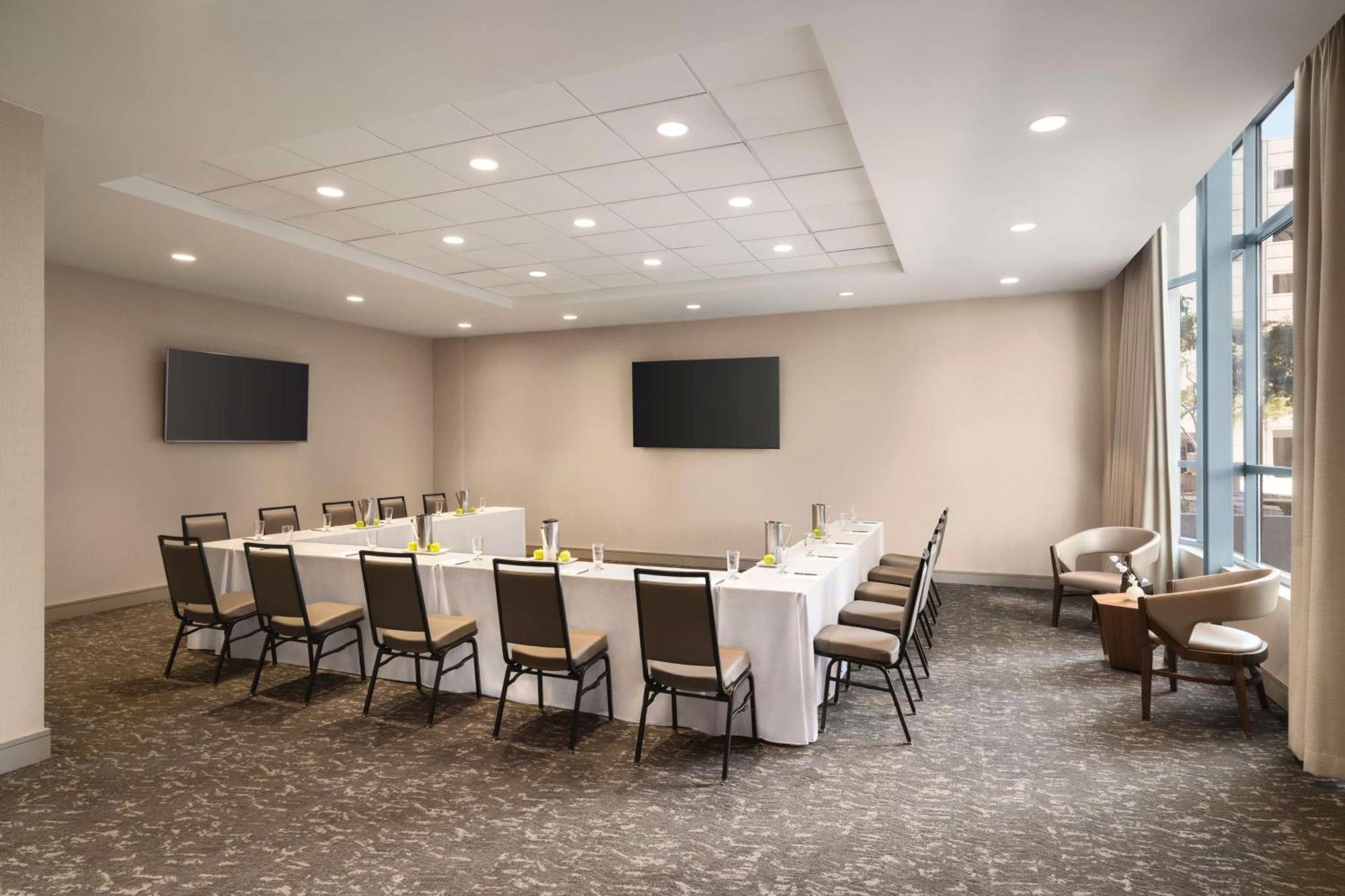 Embassy Suites By Hilton Phoenix Downtown North Extérieur photo